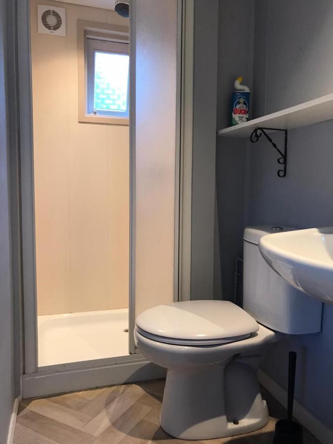 Omheind Chalet Met Prive Hottub. Op De Veluwe Villa Voorthuizen Exteriör bild