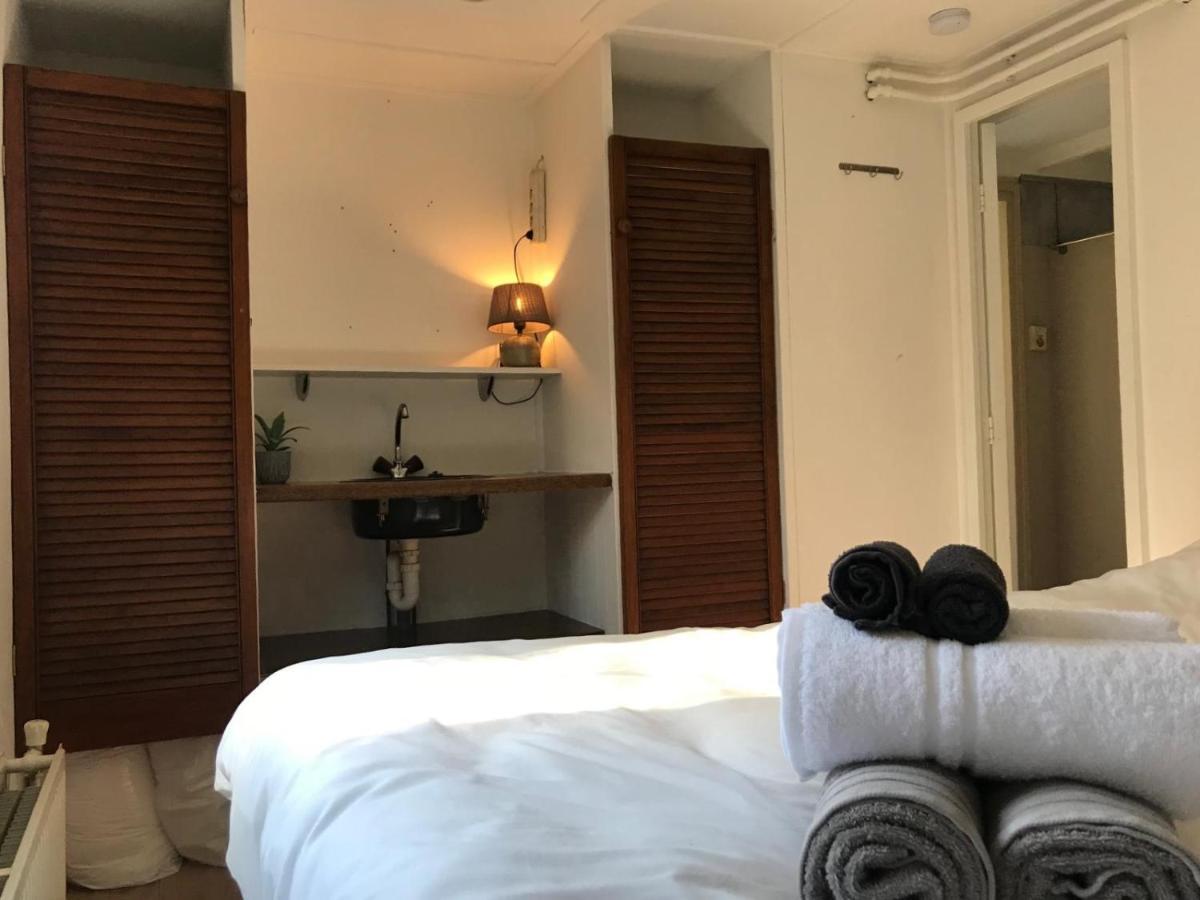 Omheind Chalet Met Prive Hottub. Op De Veluwe Villa Voorthuizen Exteriör bild